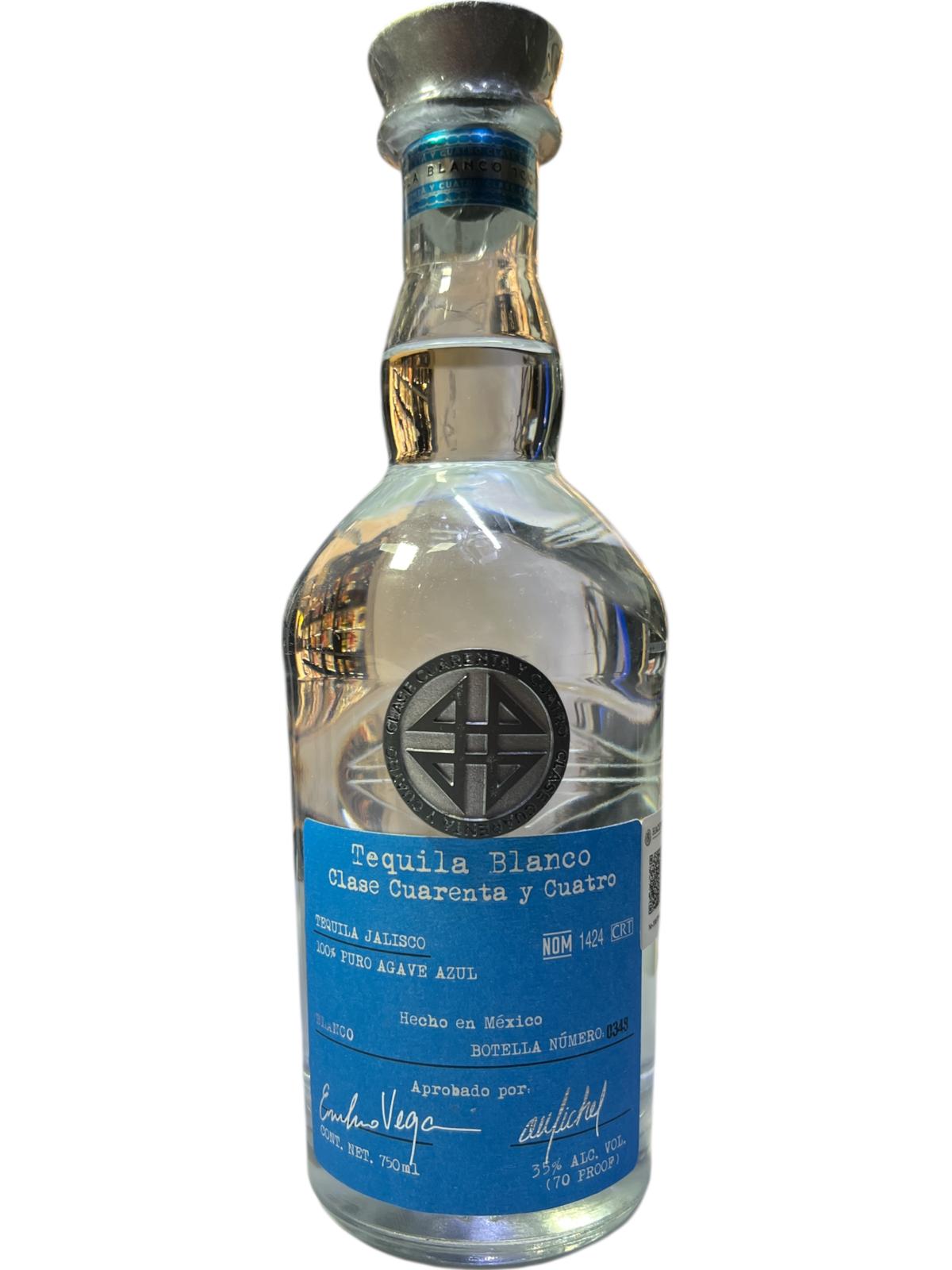 TEQUILA BLANCO CLASE CUARENTA Y CUATRO